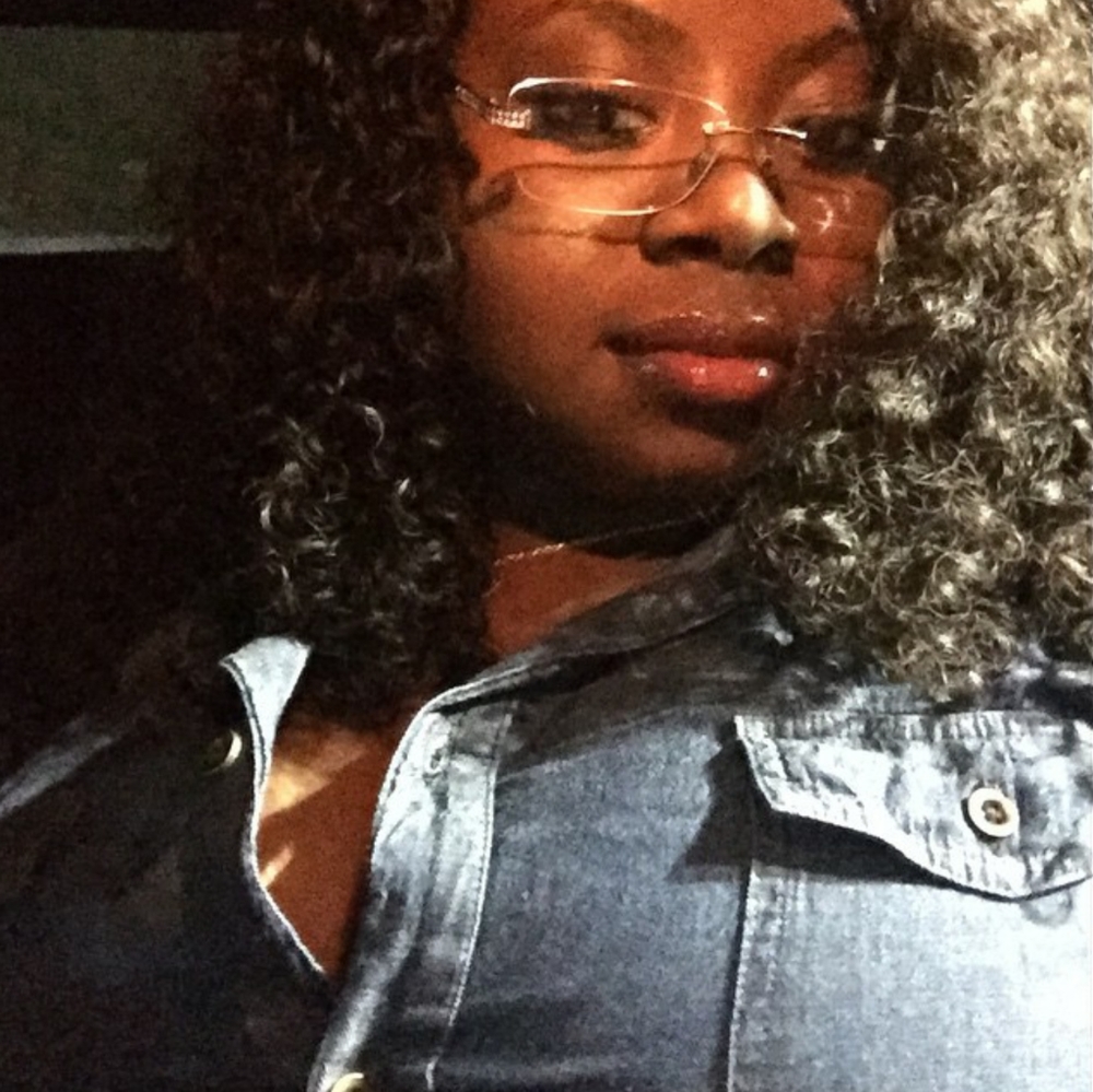 Meet your Posher, Whitney